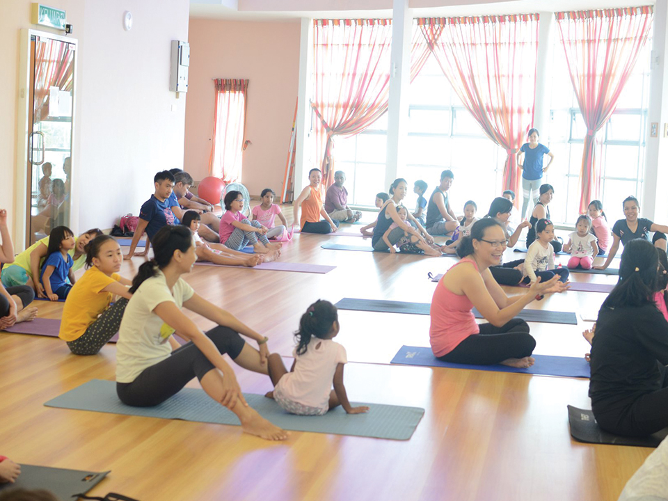 Parent & Kid Yoga 